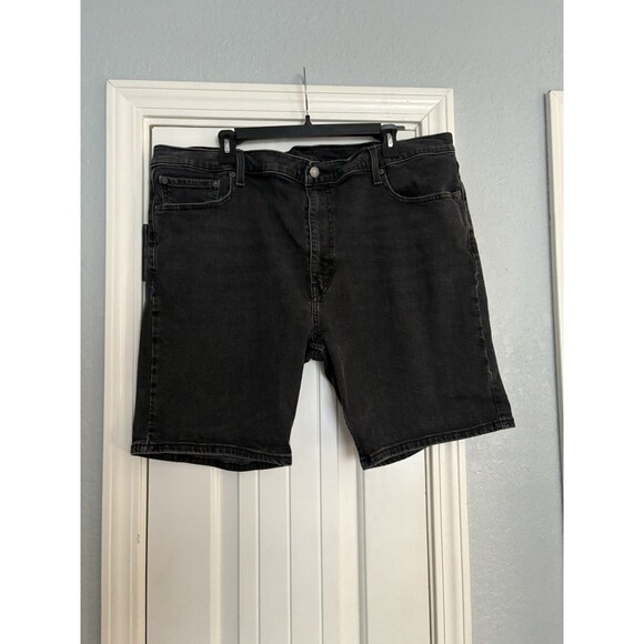 Levi's Shorts 412 Mens Size 42 Black Faded Standard Denim Shorts Straight Jorts - Picture 1 of 4